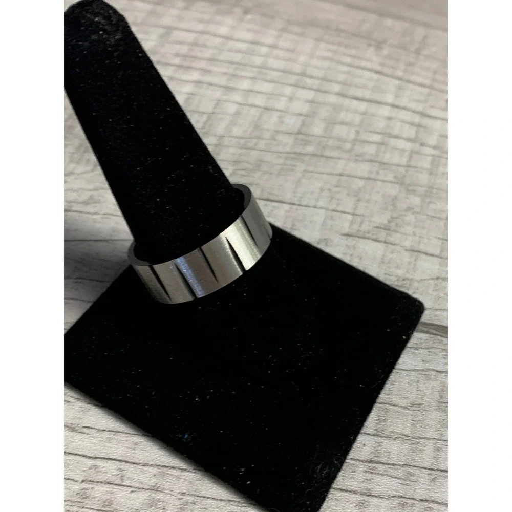 Mens Brushed Silver Tone Notched Industrial Band Ring Size 10.25 3380